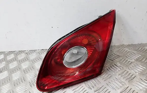 Volkswagen PASSAT CC Tailgate rear/tail lights 1090098