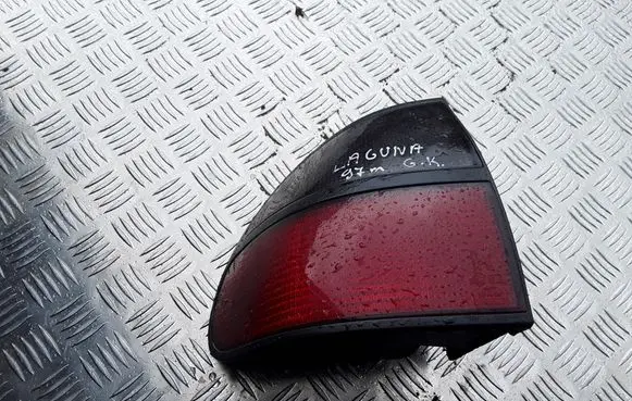 Renault Laguna I Rear/tail lights 7700820052