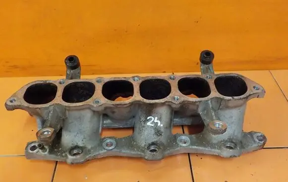 Mitsubishi Pajero Intake manifold SSACY