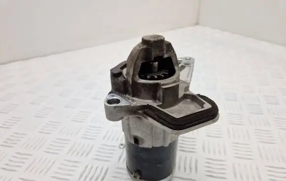 Renault Captur Starter motor 233000557R F606 M000TD0372ZE