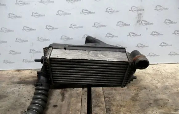 Ford Focus Intercooler radiator 9L440