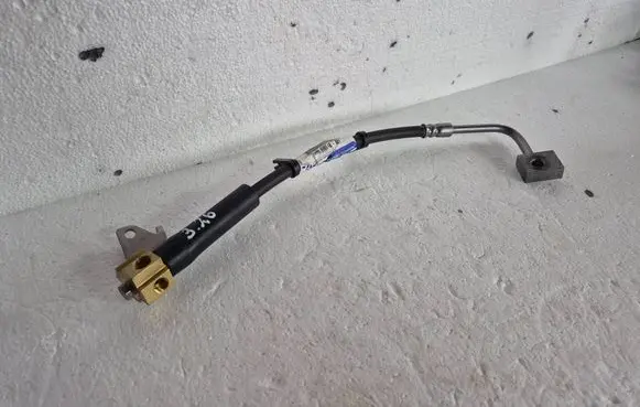 Brake vacuum hose/pipe
