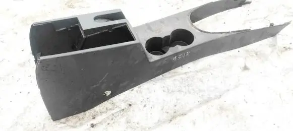 Volkswagen Touran I Cup holder 