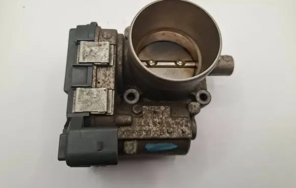 Volkswagen Polo V 6R Throttle valve 03F133062B