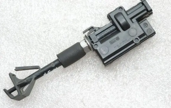 Renault Espace V (RFC) Fuel tank cap lock motor 788264742R 7703033166