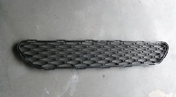 Nissan X-Trail T32 Front bumper lower grill 622544CE0A