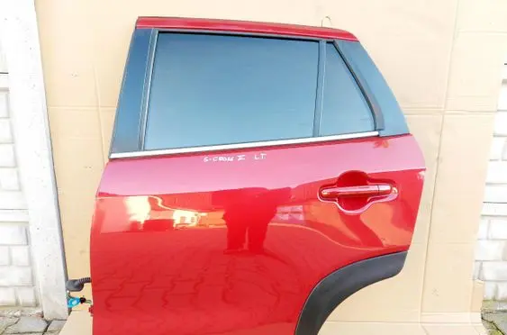 Suzuki SX4 S-Cross Rear door