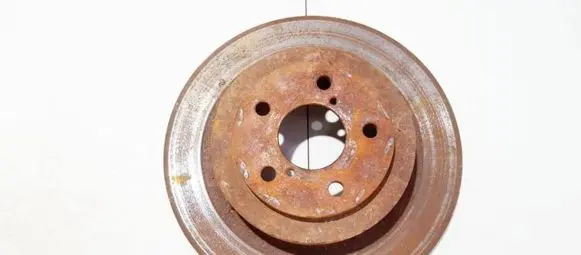 Subaru Legacy Rear brake disc neventiliuojamas
