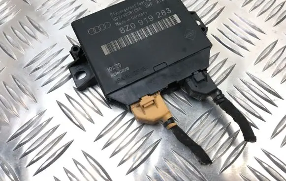 Audi A6 S6 C5 4B Parking PDC control unit/module 8Z0919283