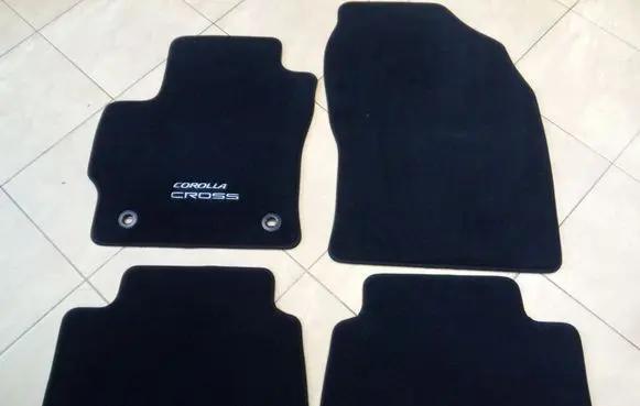 Toyota Corolla Cross Car floor mat set PW1016001 NE69077