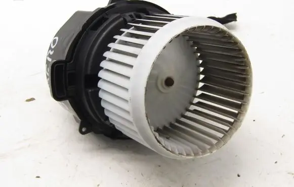 Dacia Sandero III Heater fan/blower M01163606875