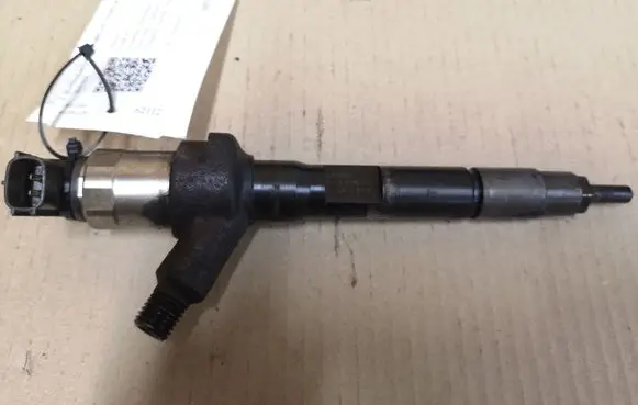Mazda 6 Fuel injector R2AA R2AA13H50