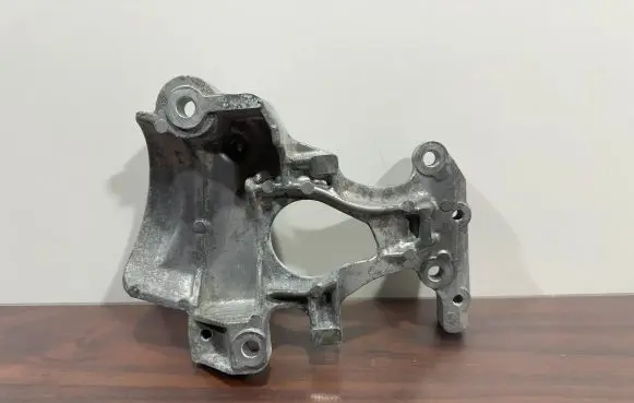 Honda Accord Engine mounting bracket