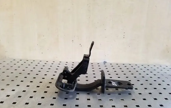 Volvo XC70 Tailgate/trunk/boot hinge 31298104