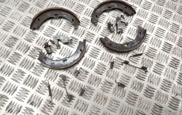 Mercedes-Benz Vito Viano W447 Handbrake/parking brake pads 