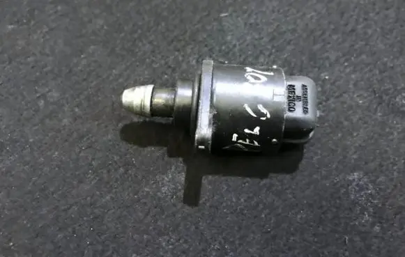 Peugeot 307 Idle control valve (regulator) b0401