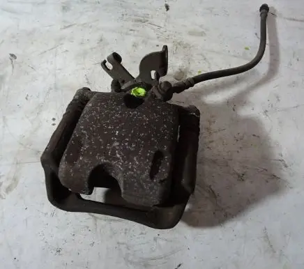 Opel Insignia A Rear brake caliper