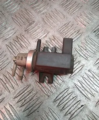 Audi A6 S6 C5 4B Turbo solenoid valve 1J0906627H