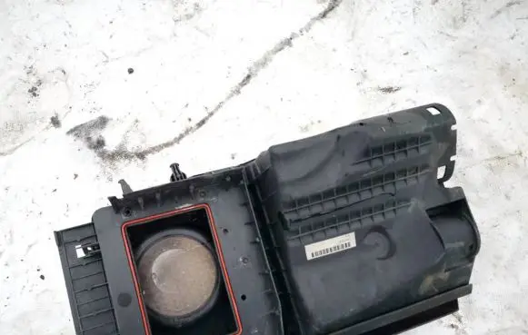 Volvo S40 Air filter box 30677532