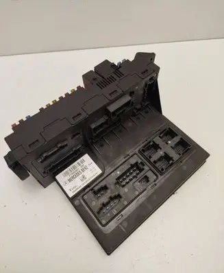 Mercedes-Benz E W211 Fuse module 2115453801 A220422400282 00009481A22