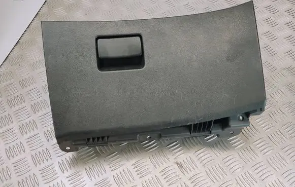 Opel Zafira C Glove box 1130242x