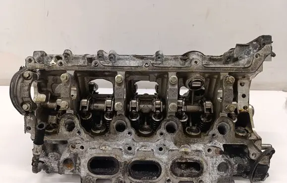 Nissan Qashqai J12 Engine head 