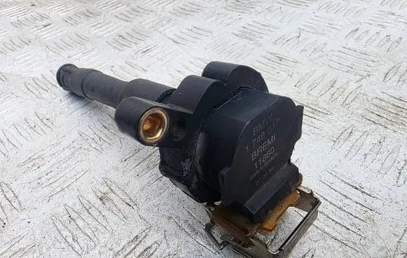 BMW 5 E39 High voltage ignition coil 1748017
