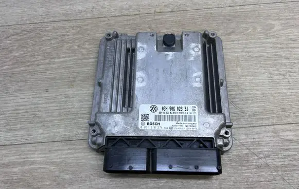 Porsche Cayenne (92A) Engine control unit/module 95861860360 03H906023BJ 0261S10274