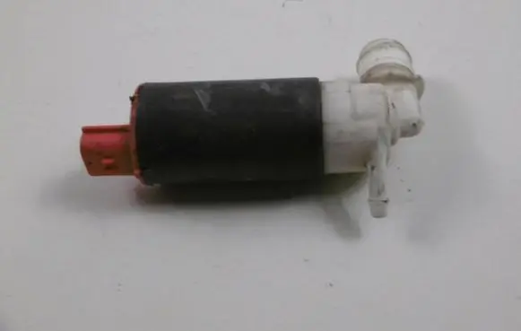 Honda CR-V Windscreen/windshield washer pump