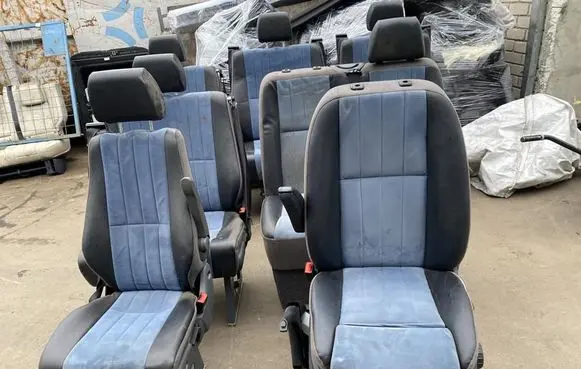 Mercedes-Benz Sprinter W907 W910 Third row seats 