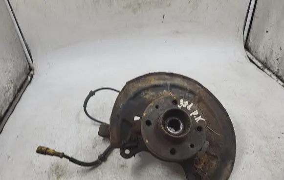 Renault Kangoo I Front wheel hub 