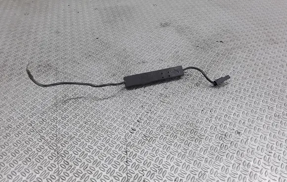 Mercedes-Benz C W203 Aerial antenna amplifier A2038270542