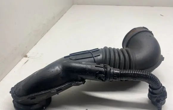BMW 1 E81 E87 Breather hose/pipe 58650910