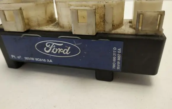 Ford Galaxy Coolant fan relay 7M0000317D