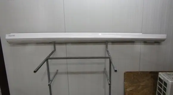 Front sill (body part)