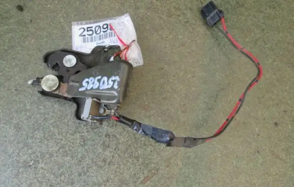 Nissan Almera Tailgate/trunk/boot lock/catch/latch