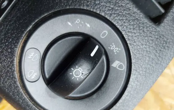 Mercedes-Benz Sprinter W906 Light switch A9065450704