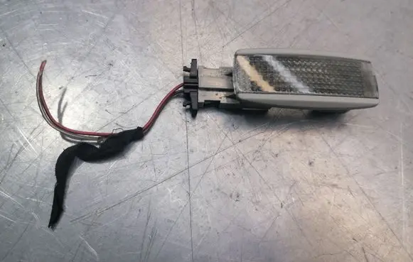 Volkswagen Golf IV Front seat light 3B0947113