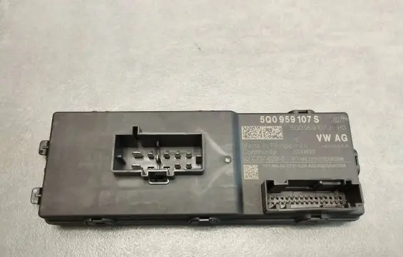 Audi Q3 F3 Tailgate/trunk control unit/module 5Q0959107S