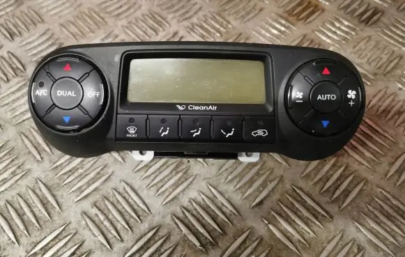 Hyundai ix35 Climate control unit 972502Y601