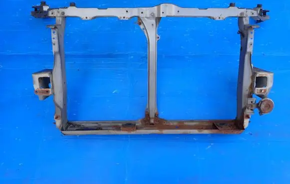Suzuki Swift I Front bodywork piece 