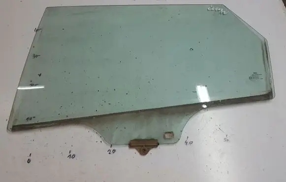 KIA Ceed Sliding door window/glass 