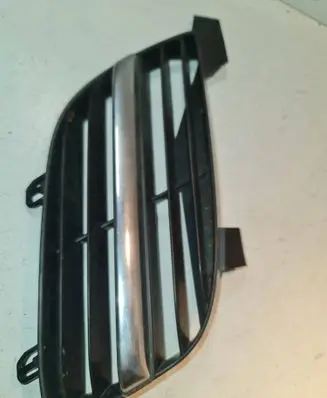 Nissan Almera Front grill 62322BM400