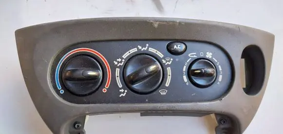 Renault Scenic I Interior fan control switch 663212P