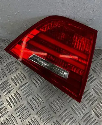 BMW 3 E90 E91 Tailgate rear/tail lights 7154161