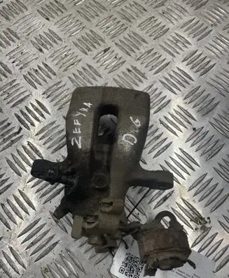 Opel Zafira A Rear brake caliper