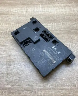 Mercedes-Benz CLS C219 Door control unit/module 2198200726 Rightside