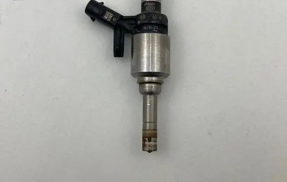 Audi A4 S4 B9 Fuel injector 06G906036 06L906A01