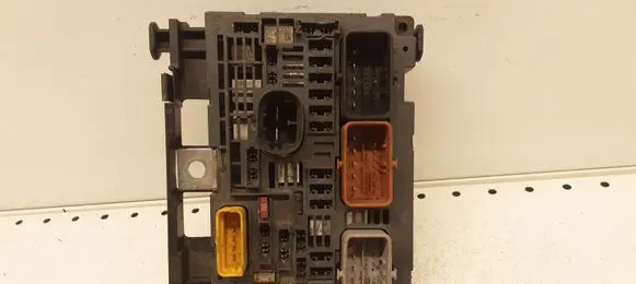 Citroen Berlingo Fuse module 9664706180