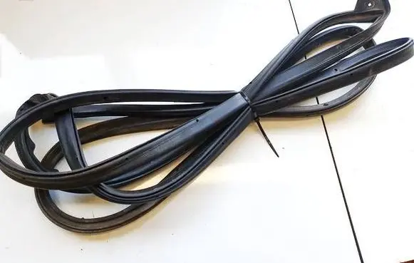 Honda FR-V Rubber seal rear door